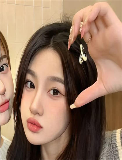 蜜桃乌龙_那女人好可怕_央视主播也卖萌